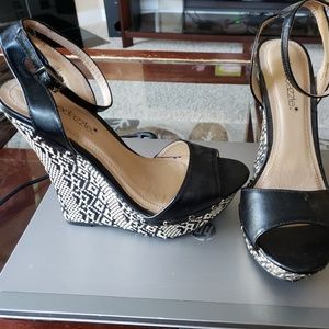 Shoe Dazzle Wedges